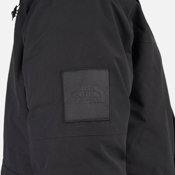 The North Face Men’s Expedition McMurdo Parka In TNF Black - Picture 14 of 14